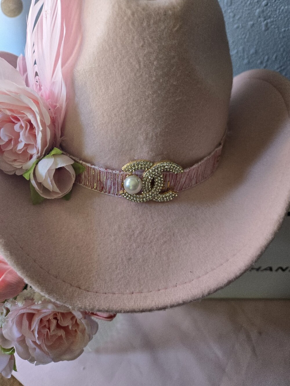 Chanel-Inspired Pink Felt Wide-Brim Hat with Decorative Band